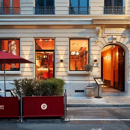 De Cambis Western Premier Collection Hotel 4*